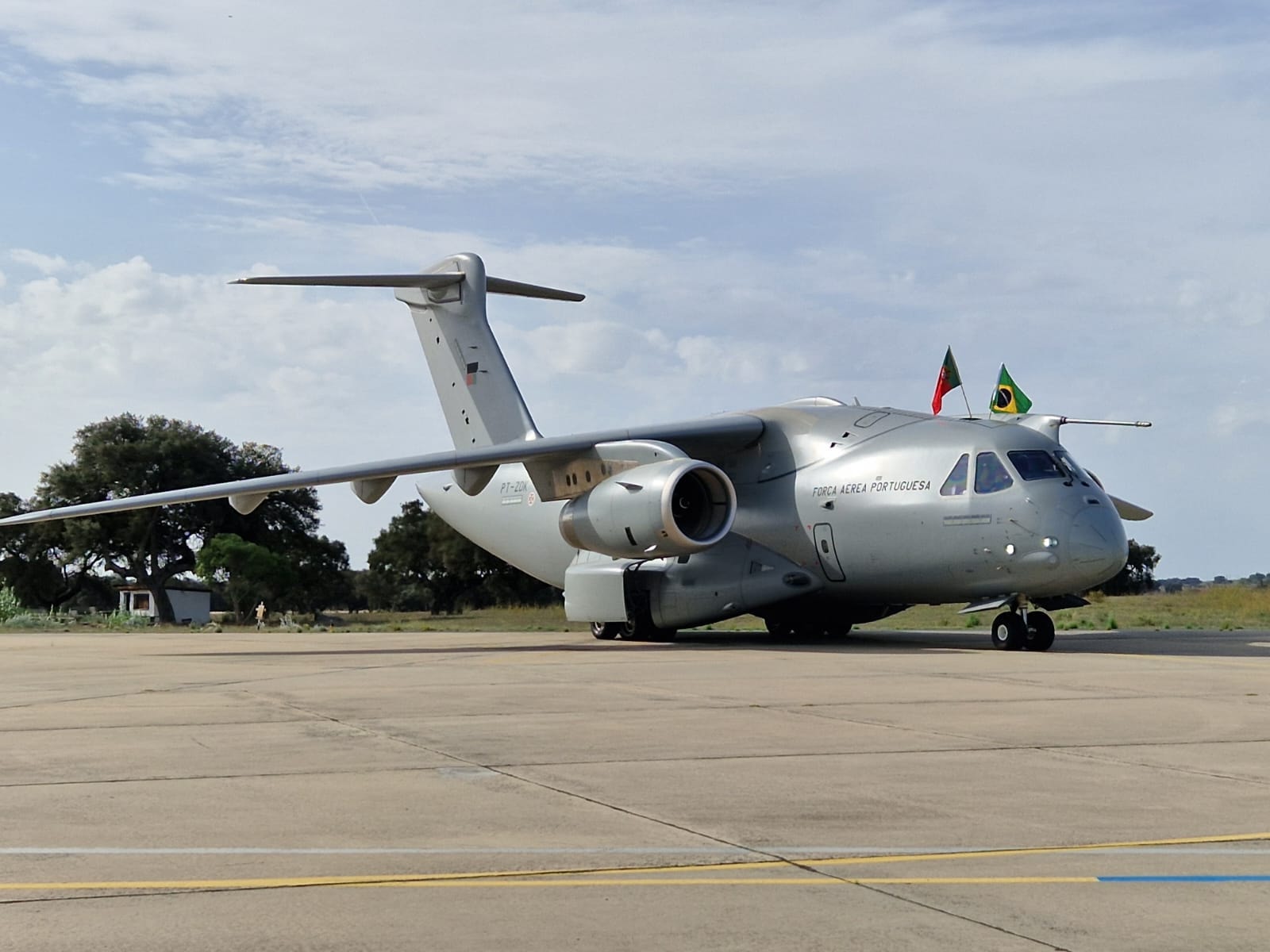 Força Aérea Portuguesa (Portuguese Air Force) received First of the Five Embraer KC390 Millennium aircraft !