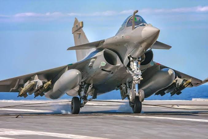 Is  Indian Navy  Procuring  French fighter aircraft  'Rafale-M (Marine)'  over  US’ F-18  Super Hornet  ?