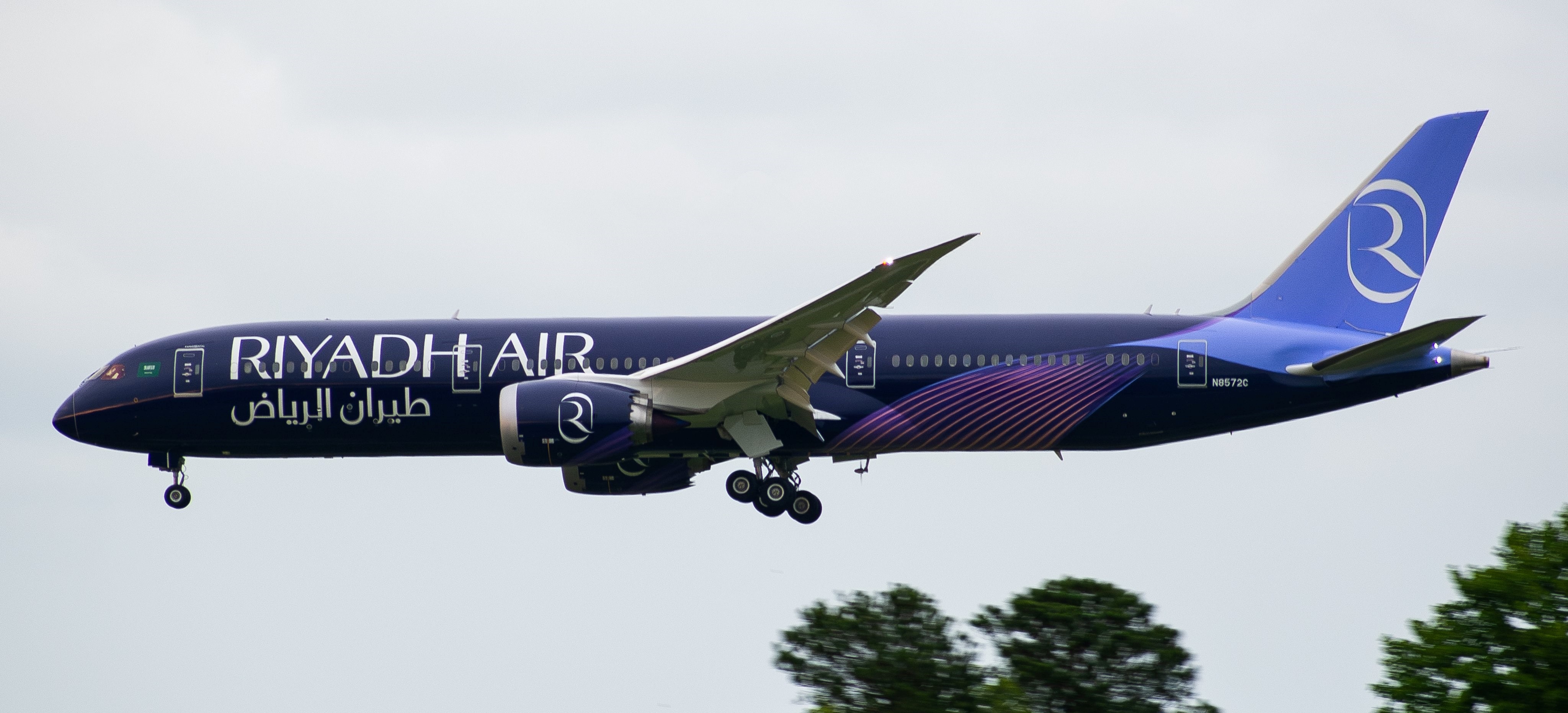 RX  Unveiled  The  Livery  Inspired  by  Lavender Fields  On  Its  First B787 Dreamliner .