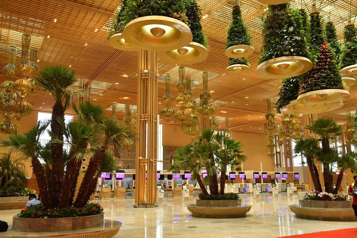 Bengaluru's  Kempegowda International Airport Gets UNESCO Recognition as one of the 'World's most beautiful airports'.