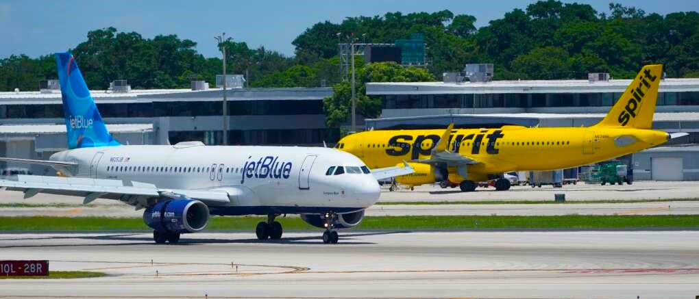 End Of Road ?  Citing  Competition  Threat  JetBlue  $3.8B  Buyout  of  Spirit Airlines  Blocked  By  Judge .
