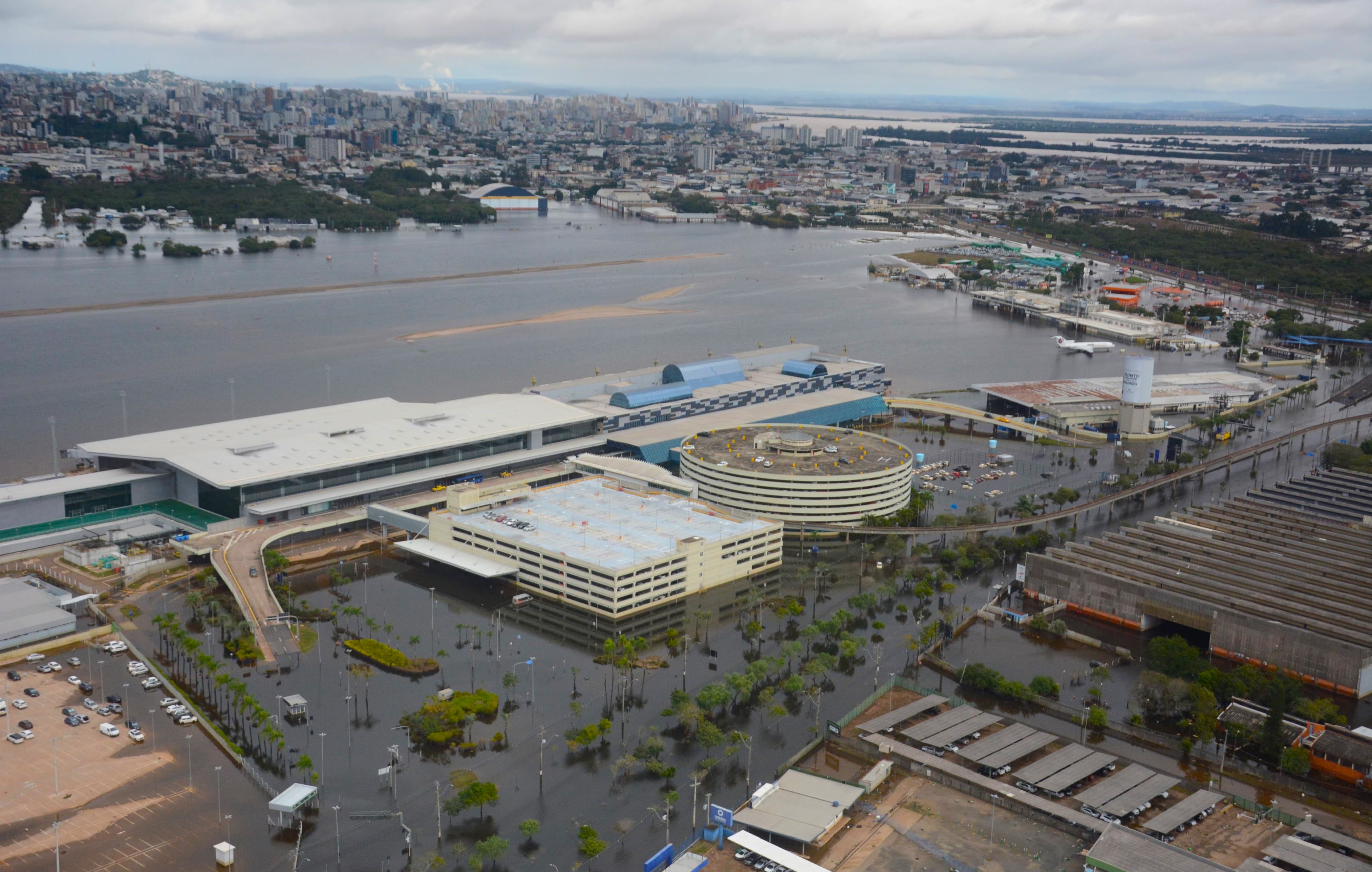 Porto Alegre's  Flood Damaged  Salgado Filho Airport  Will  Remain  Closed  For  Rest  Of  The  Year For Restoration.