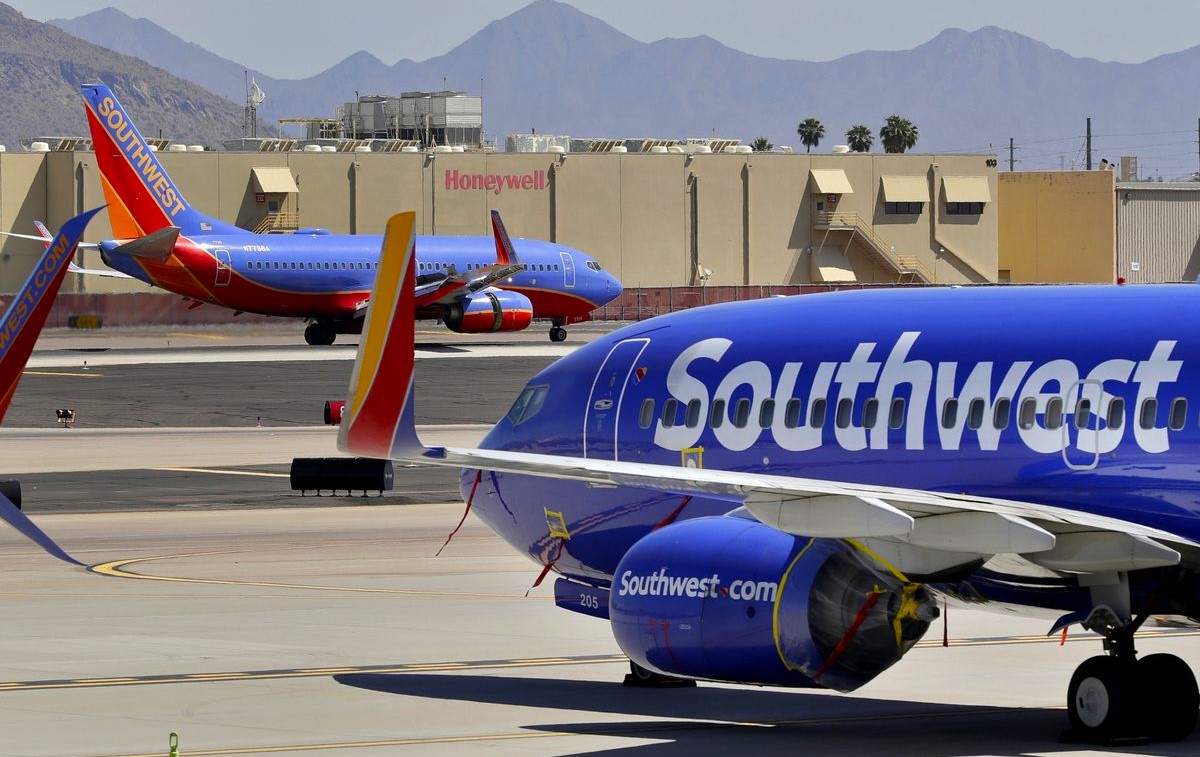 Big Shake-up Awaiting Southwest Airlines ? Activist Shareholder Elliott has Acquired a $1.9 billion Stake !