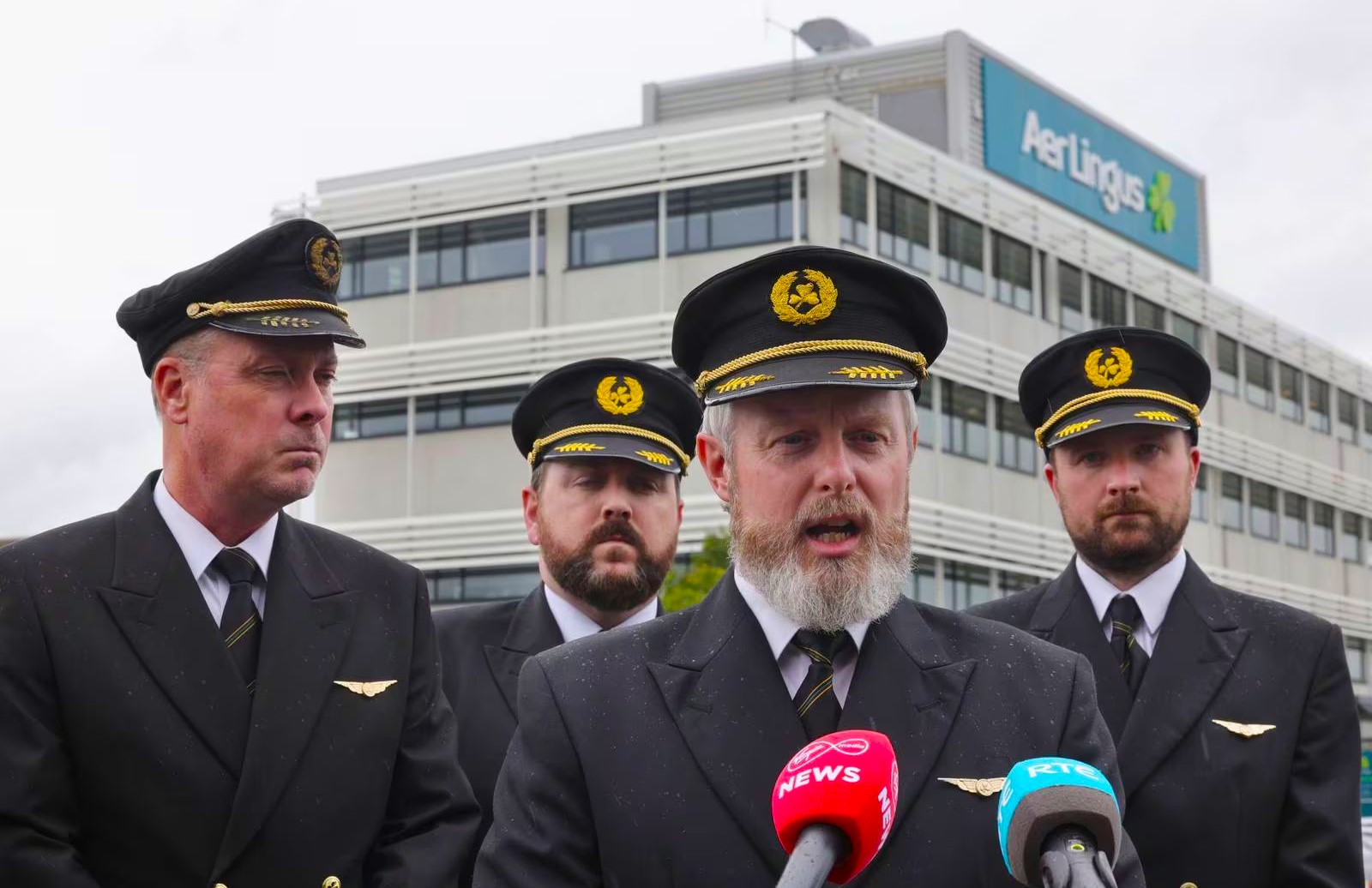 Aer Lingus and Irish Air Line Pilots' Association are to attend separate meetings at the Labour Court tomorrow to discuss the dispute.