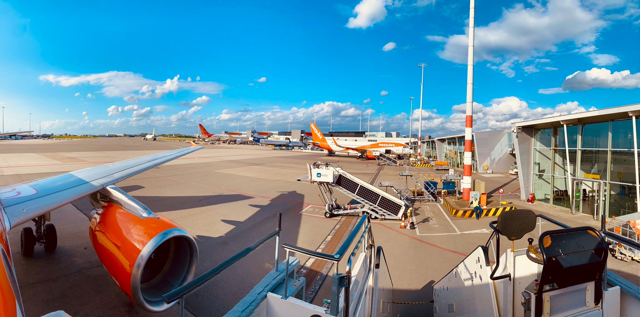 De Hoge Raad zegt dat de regering de EU-praktijk moet volgen om het aantal vluchten op Amsterdam Schiphol Airport te verminderen.