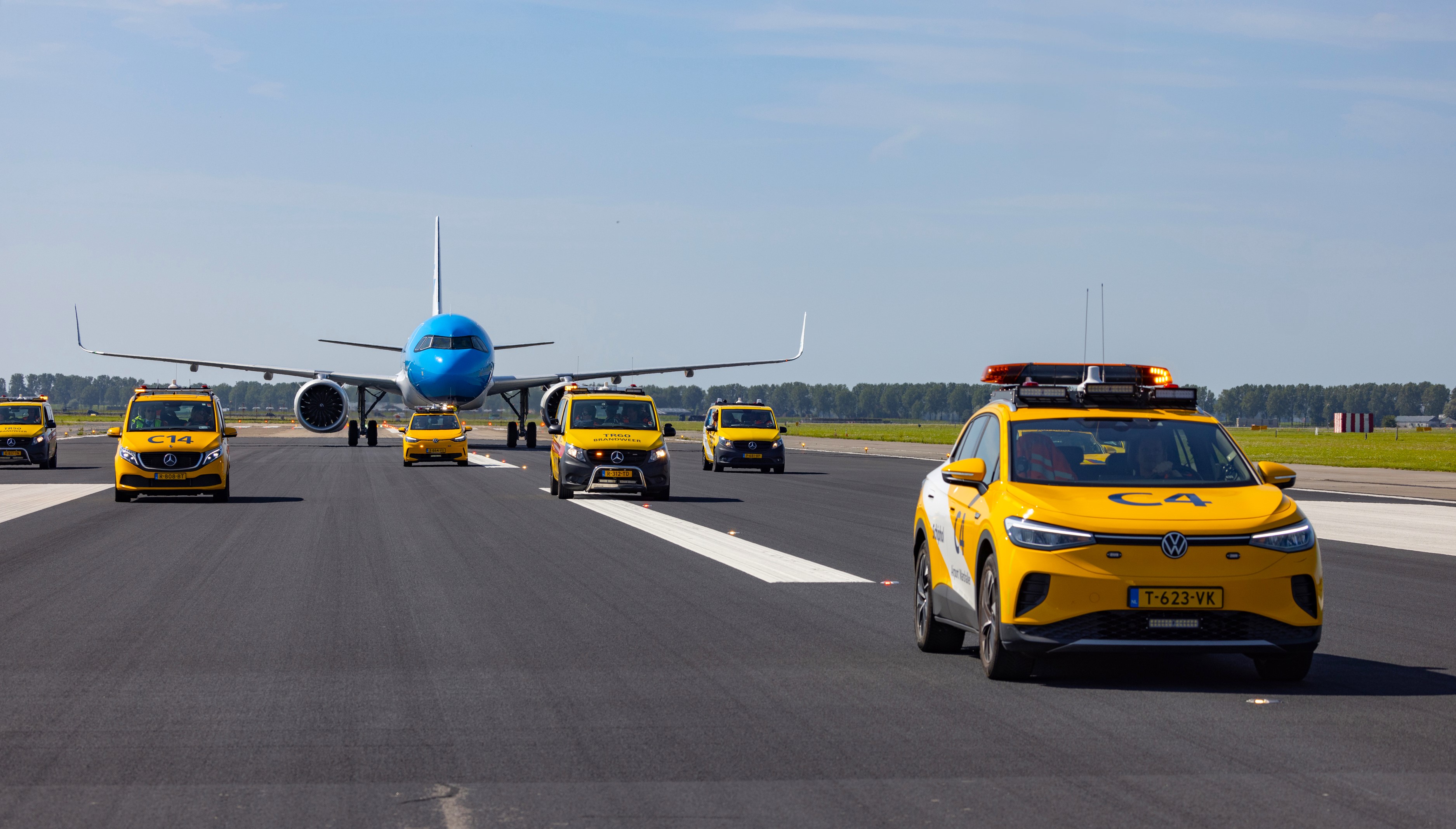 KLM  Narrow  Body  Fleet  Sees The Transition  Away  From  Boeing, Receives  First  Airbus  A321neo Plane.