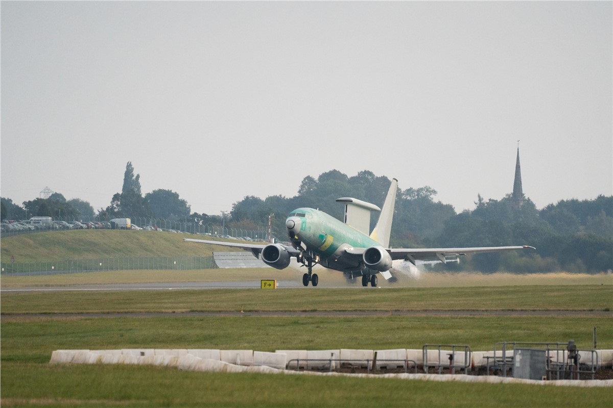 The first of three Royal AirForce E-7 Wedgetail aircraft has completed its maiden flight.