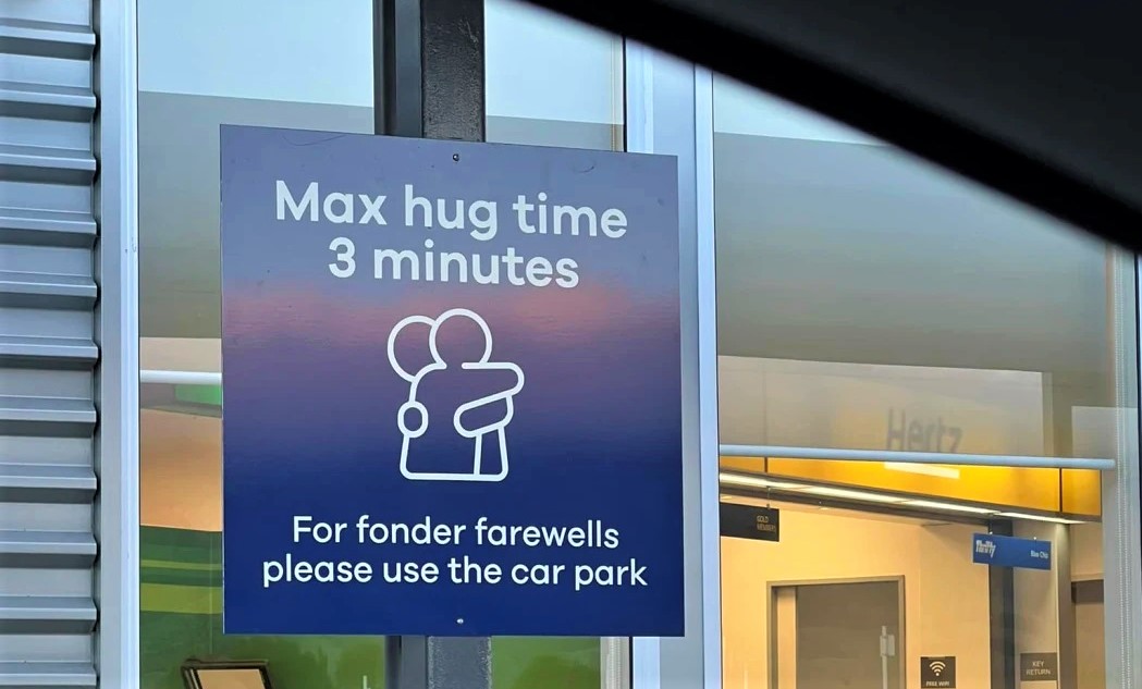 Max hug time three minutes, Says Dunedin's airport of New Zealand, Goes Viral !