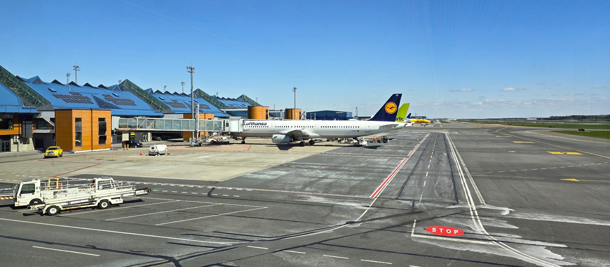 Tallinn Airport mulls adding an airline security fee to the flight tickets starting next year.