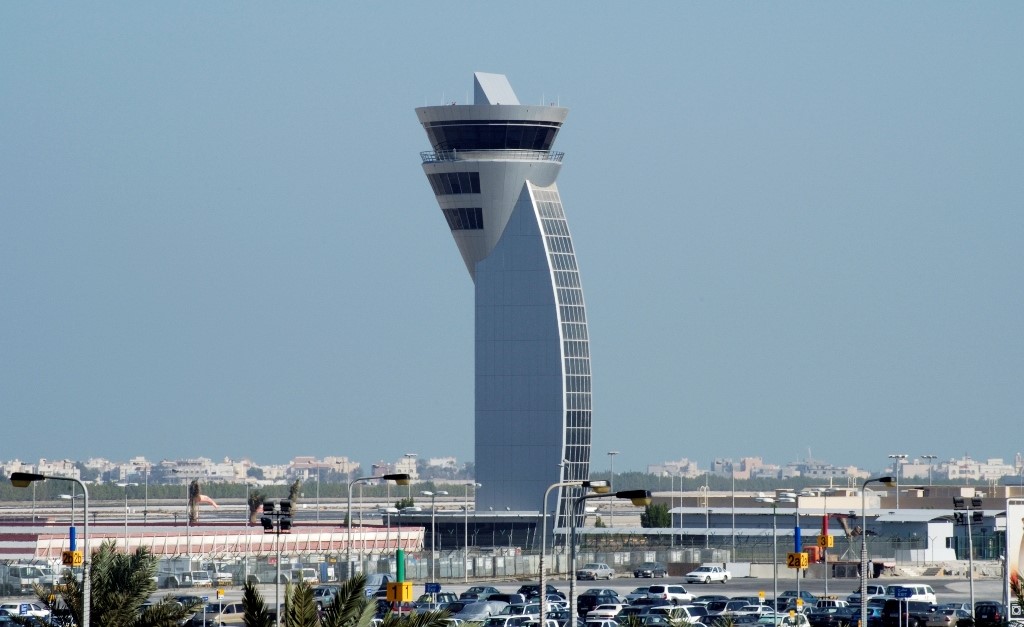 Bahrain Transportation Ministry signs agreement with Leonardo to upgrade the air traffic control and radar systems at Manama Airport.