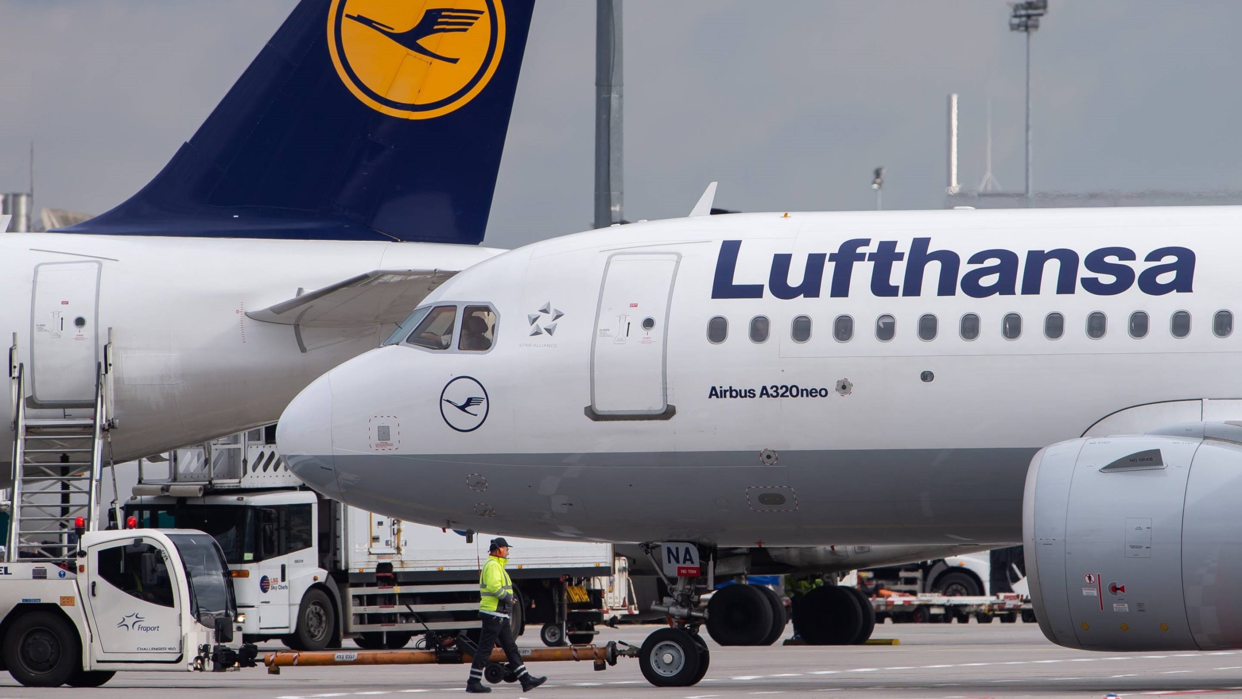 Lufthansa Group Mulls Hiring Around 10,000 New Employees This Year, 360 For Brussels Airlines.