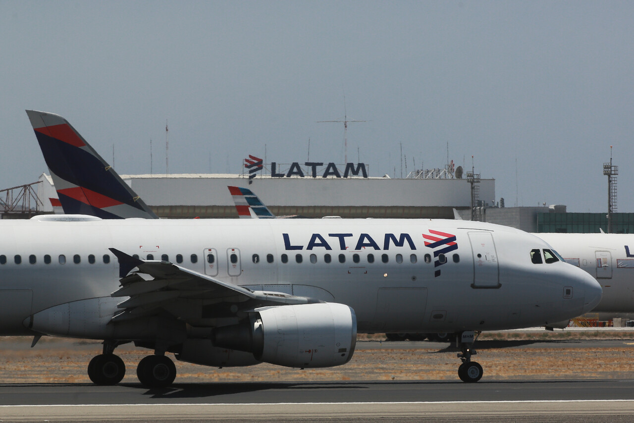 Latam pilots to go on strike Wednesday mid-night: They accuse the company of shutting down dialogue and forcing a stoppage.