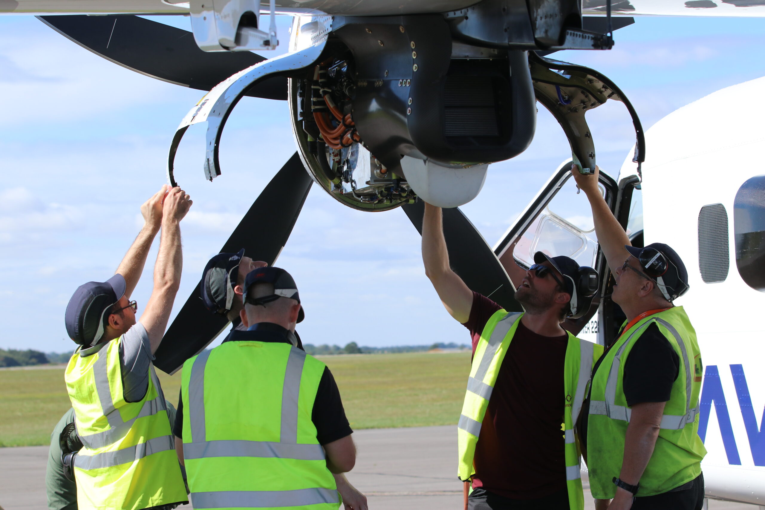 ZeroAvia Secures UK CAA DOA for Hydrogen-Electric Aircraft Engine.