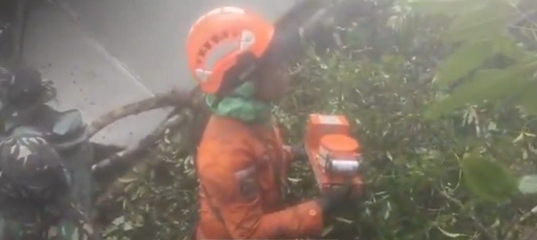 SAR Team Finds Black Box of the Indonesia Air Transport ATR 42-500 Aircraft on the Fifth Day of Search.