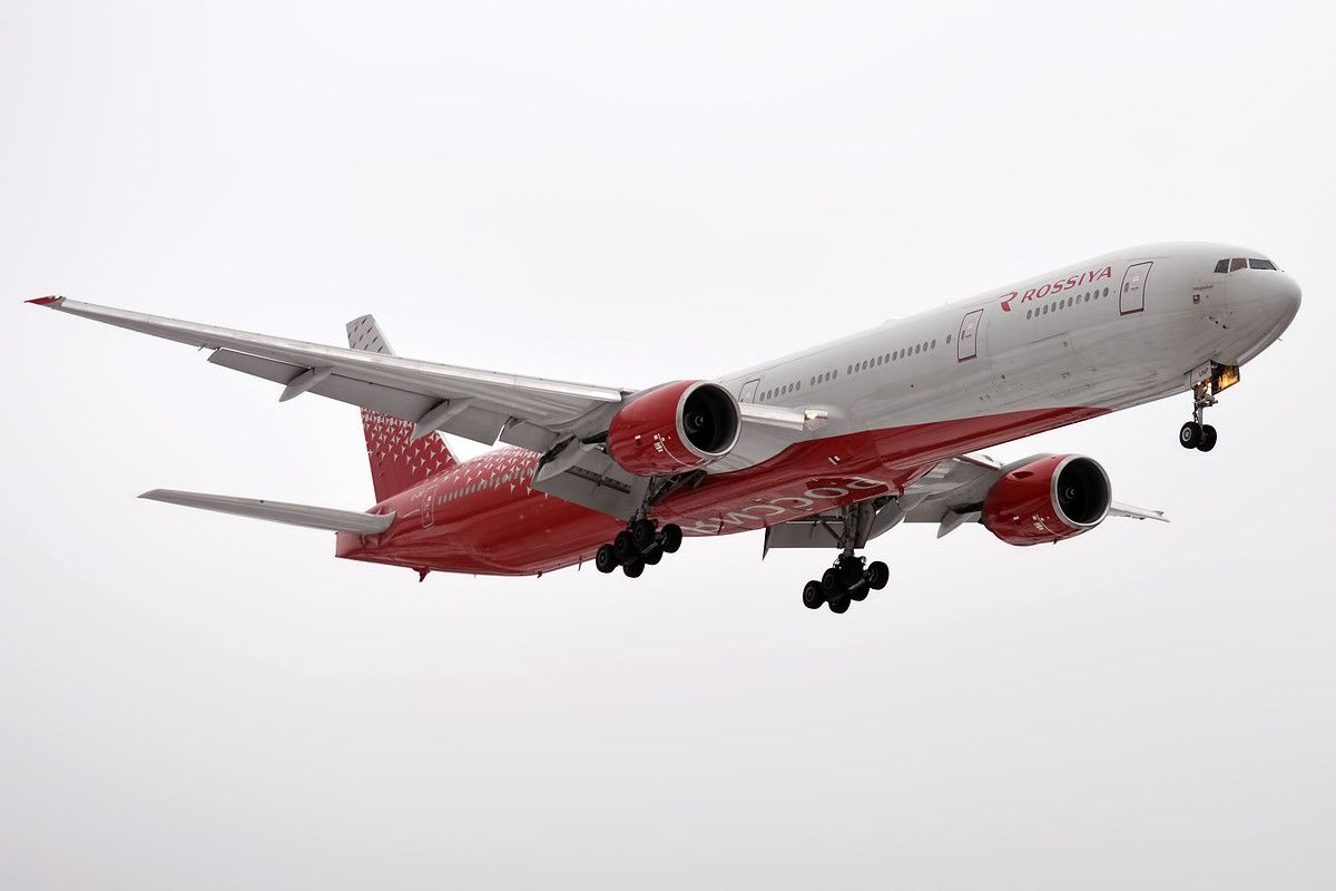 Russian Rosaviatsiya lifts flight restrictions in Iran's airspace, resuming UAE flights.