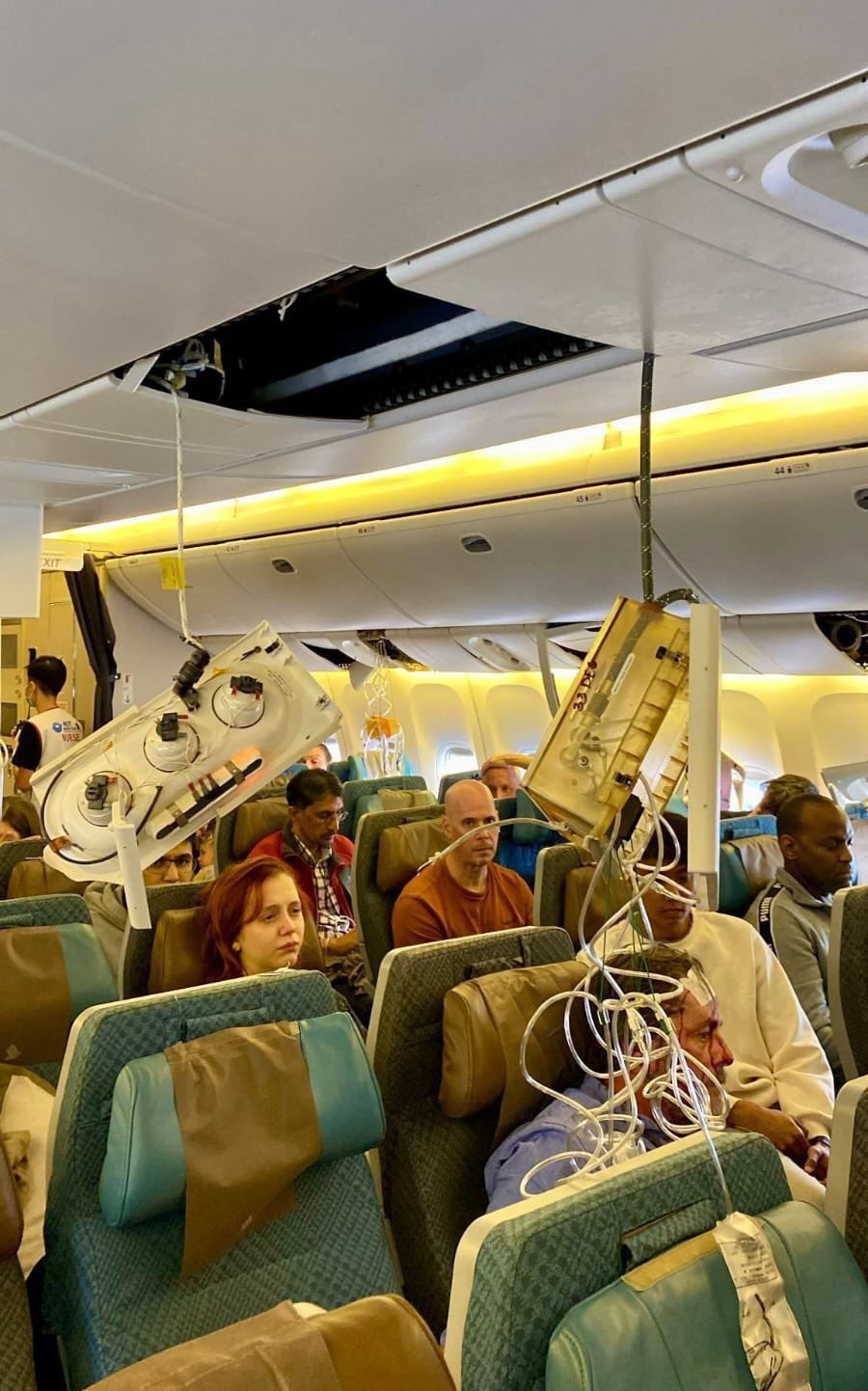 ‘I Owe Him’: Widow of Singapore Airlines SQ321 Passenger Sues Carrier Over Severe Turbulence Injuries