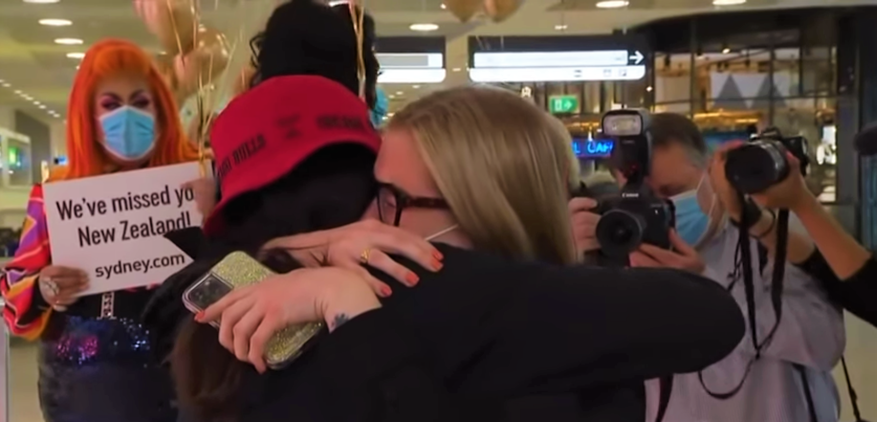 The Moment That was  !  There  were  tears  of  Joy  All  around  as  trans - Tasman  bubble  allowed  Kiwis  and  Australians  meet their Loved ones  after 400 days ! 