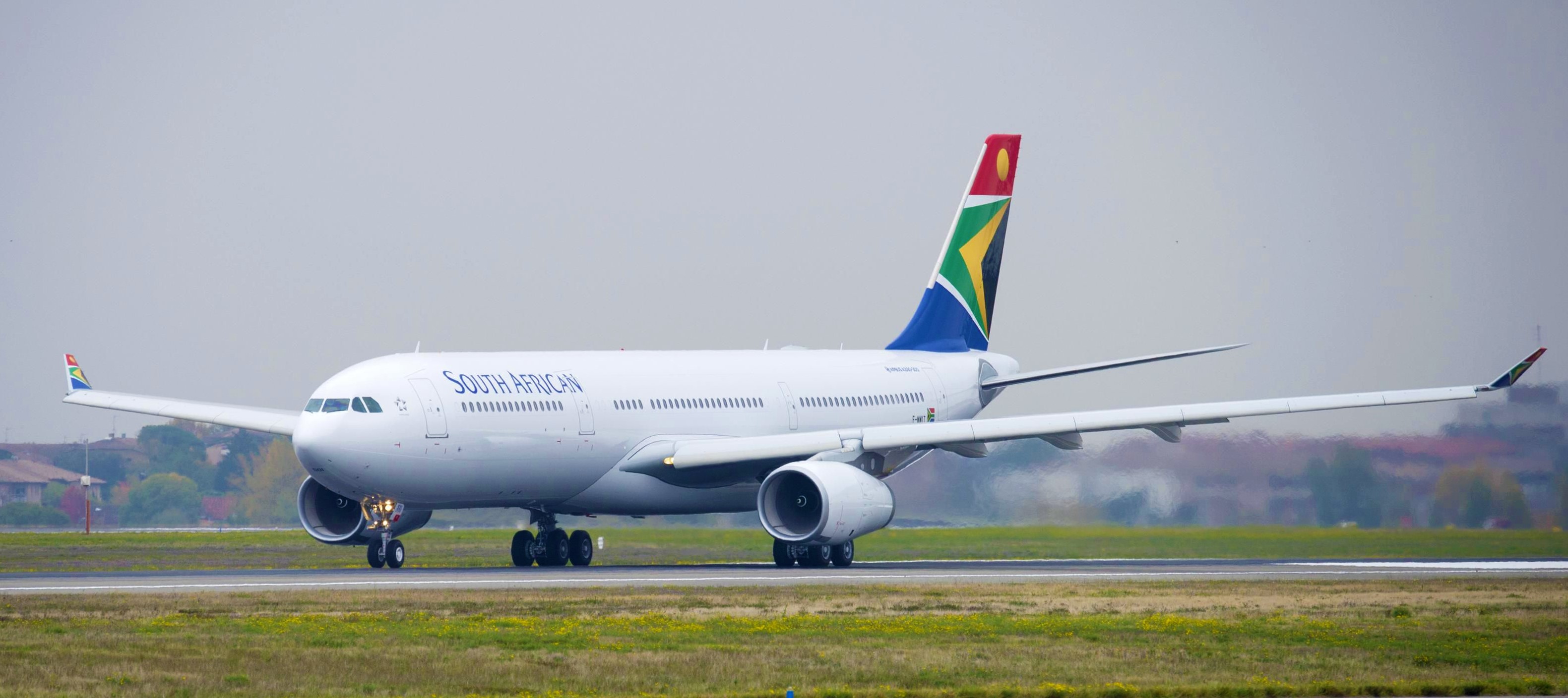 South African Airways (SAA)  pilots  win  against  the  SAA  in  an  arbitration  to  get  6 months'  salaries  and  meals  allowances !