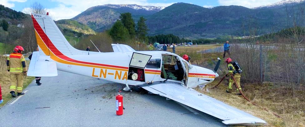 Four seater Piper PA-28-161 Warrior II  aircraft  did  a  runway  excursion  to  end  up  on  a  road  parallel  to  the  Voss Airport , Norway.