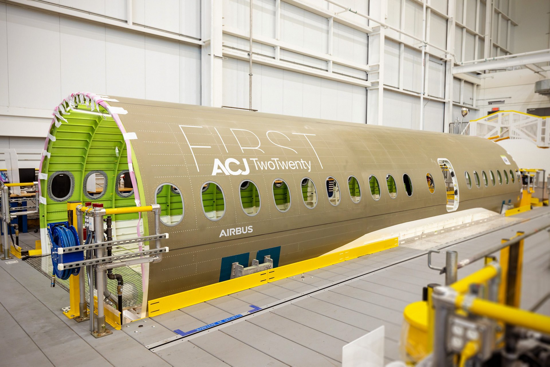 Airbus 220ACJ  project  takes shape  -  In a first , Airbus  welcomes the  first  ACJ  TwoTwenty  Fuselage section  in  Mirabel , Canada !