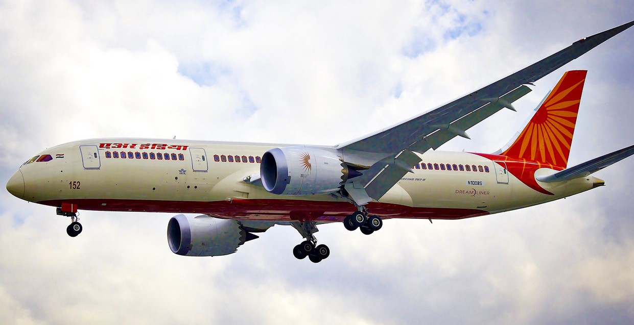 It's happening - Tata Sons Group and SpiceJet Promoter Ajay Singh have submitted their financial bids for Indian national carrier Air India !