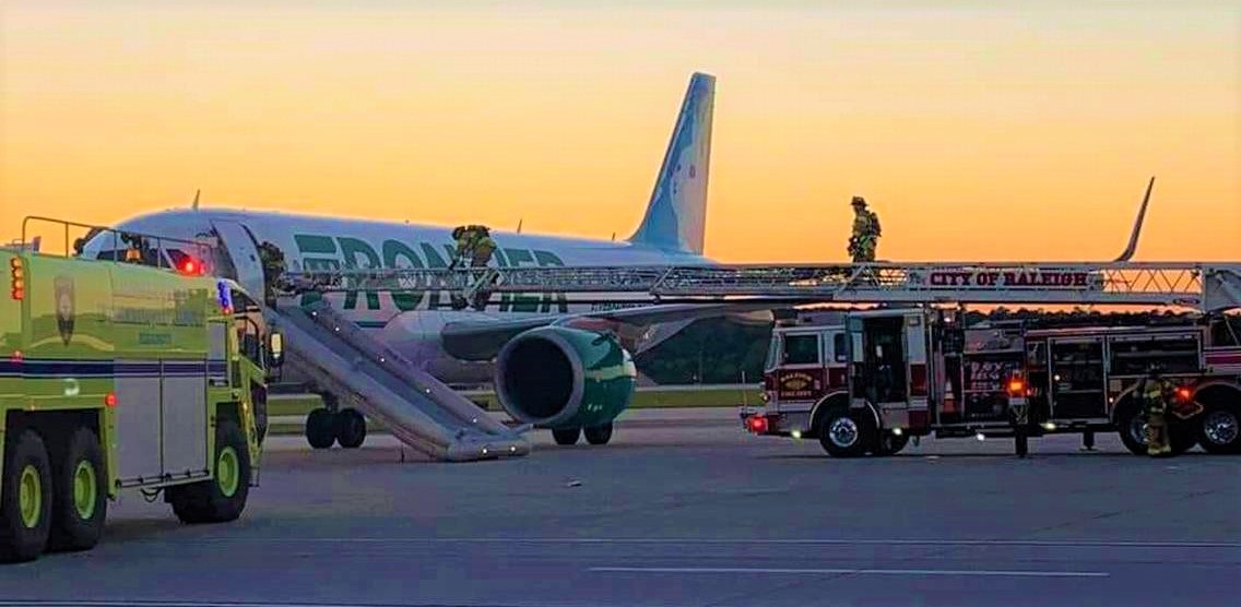 Inflight Smoke Incident - Frontier  Airlines  Airbus  A320-251N  aircraft  did  an  emergency  landing  followed  by  Emergency Evacuation !