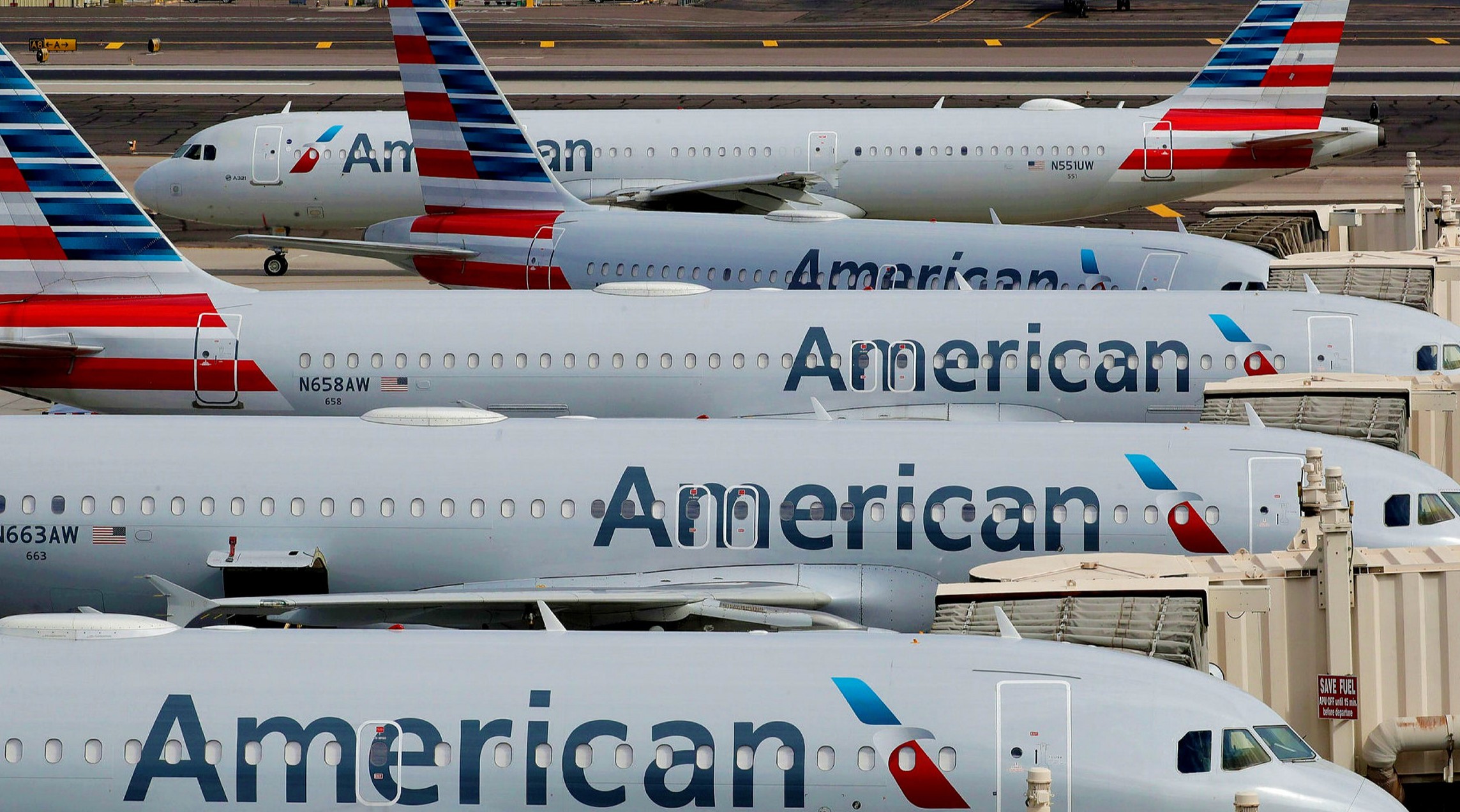 Cancellation Woes - Why  did  American  Airlines  cancelled  762  flights  and  delayed  172  flights  on Sunday ?