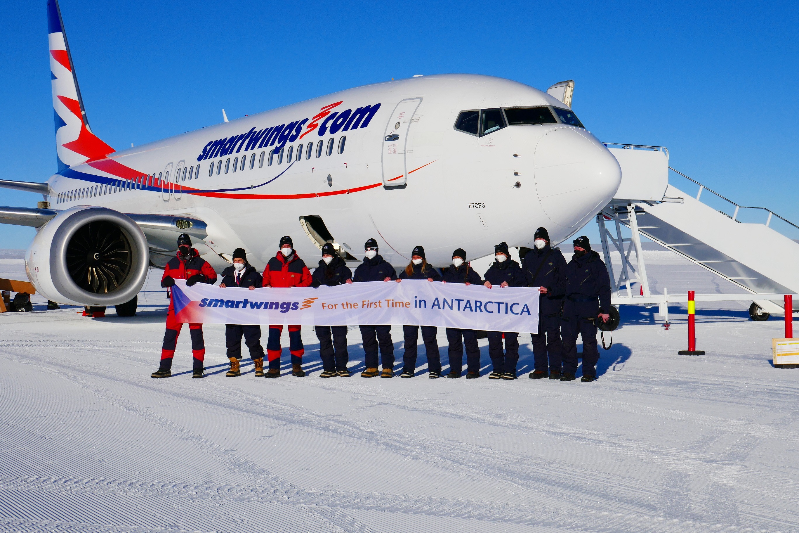 After HIFLY's  Airbus 340 , Smartwings  Landed  it's  B737Max  on  an  Antarctica  glacier Runway at  an altitude of 1232 meters , becomes  the  First carrier for the Type !