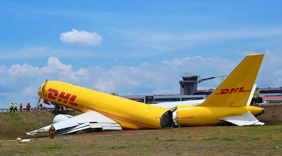 DHL Aero Expreso  B757  breaks  up  into  'two'  after  Emergency  landing   followed  by  Runway excursion  due  to  hydraulics  snag  !
