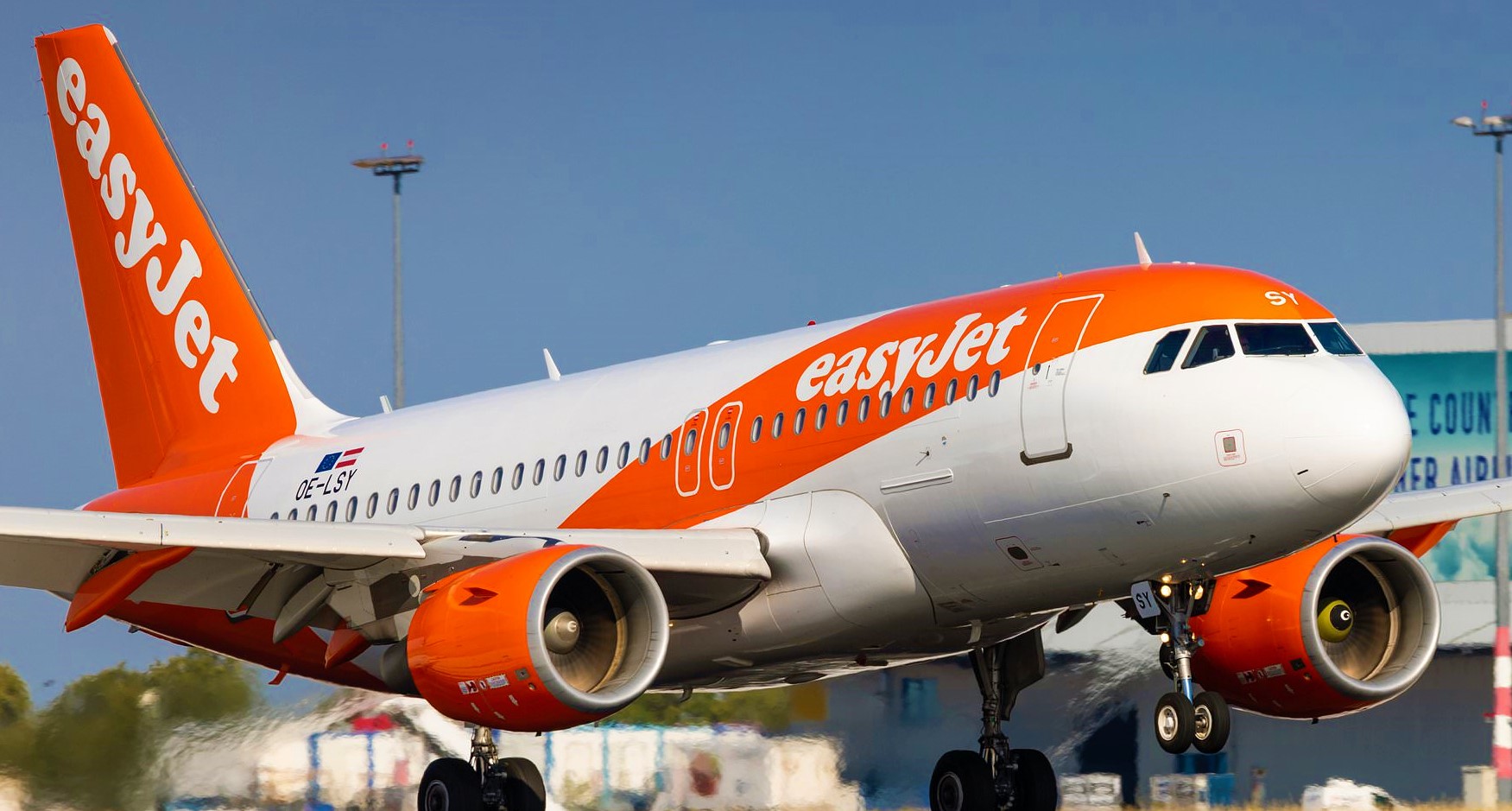 EasyJet is Recruiting For Crew Base Manager and Aircraft Maintenance Roles at different Locations.