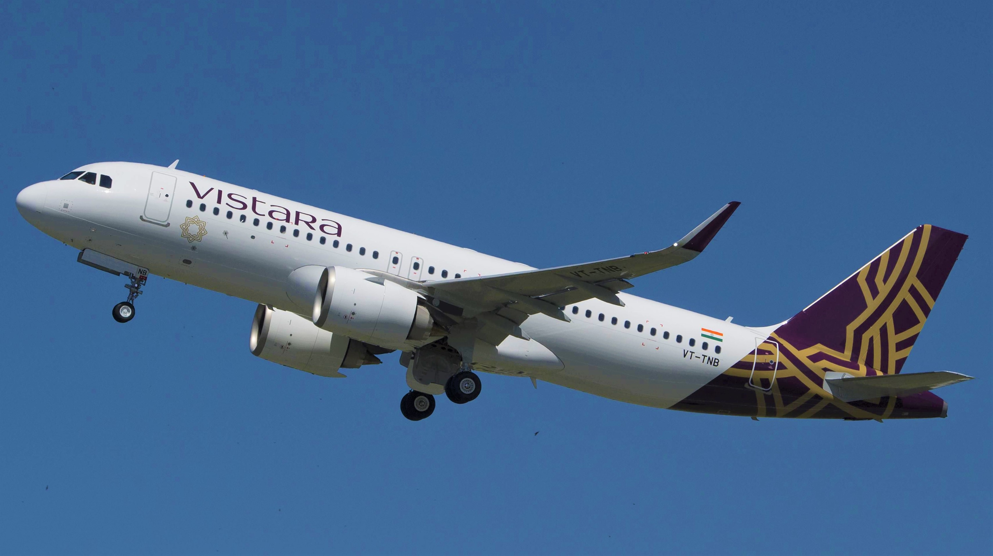 Job Opening Alert - Indian Carrier Vistara is Hiring  for Dreamliner First officers  and  Technical  staffs  for  it's India Operations . 