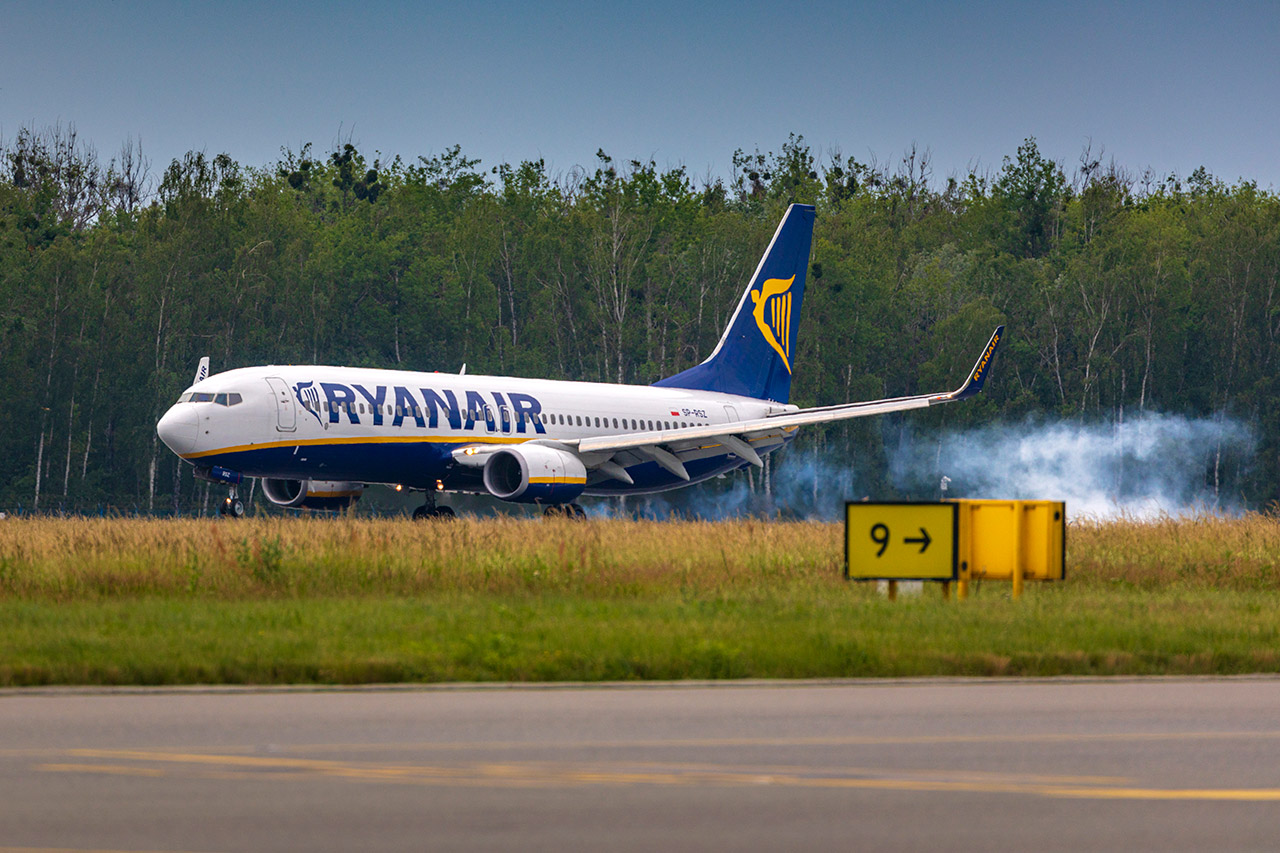 Ryanair has announced a major recruitment drive for 50 cabin crew in Scotland.